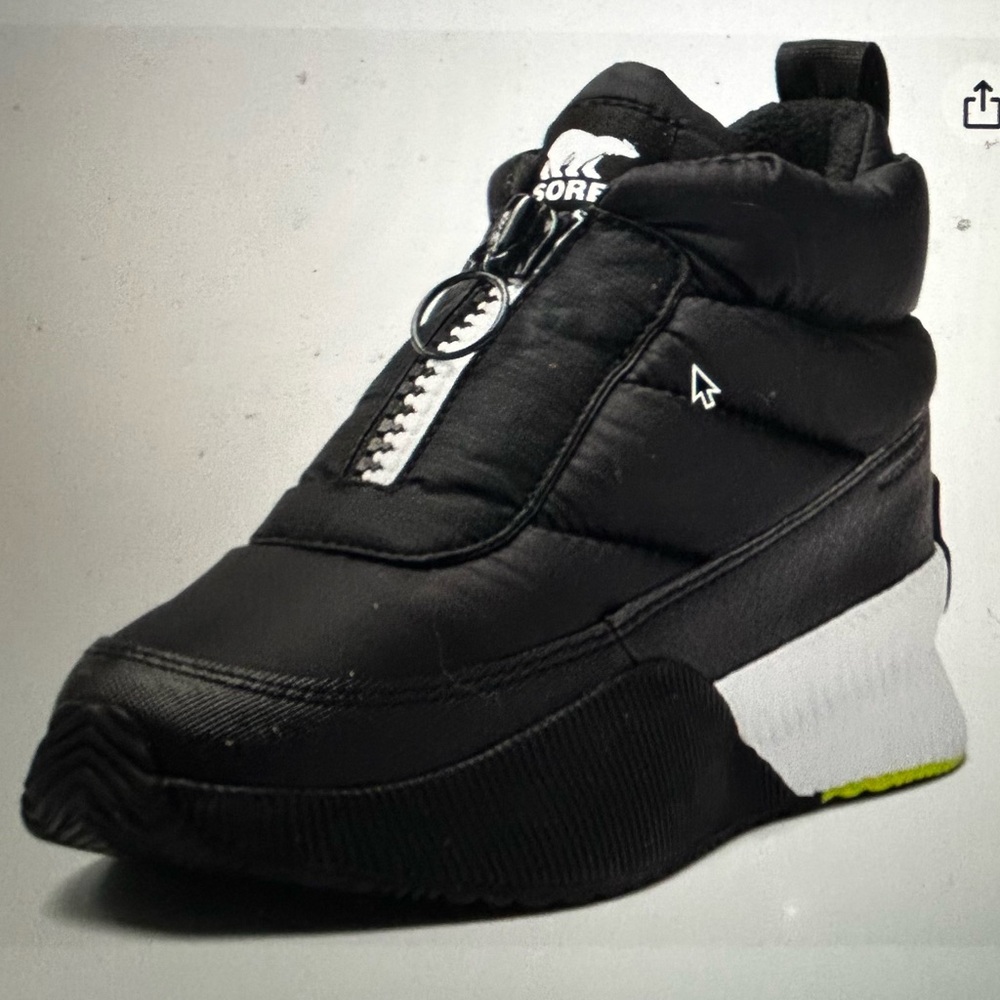 Sorel  Black and White Winter Boots
